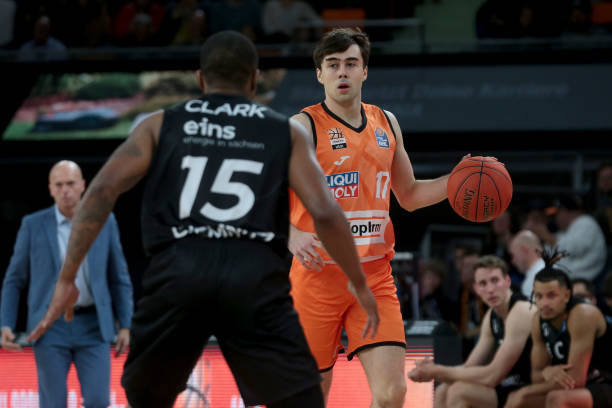 撕开缺口 撕开缺口